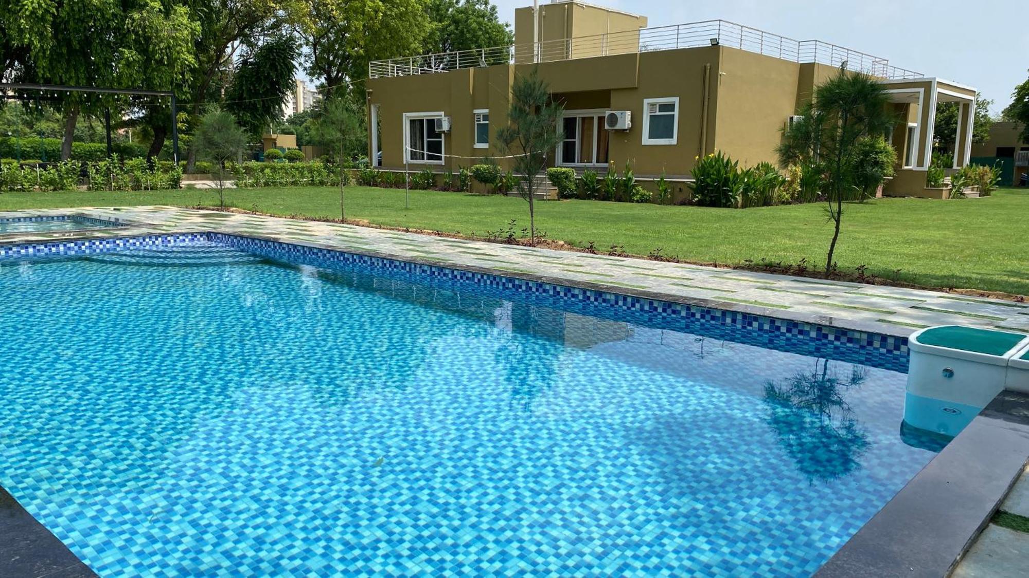 Raas Vilas - Boutique Farm House With Pool Tāoru 外观 照片