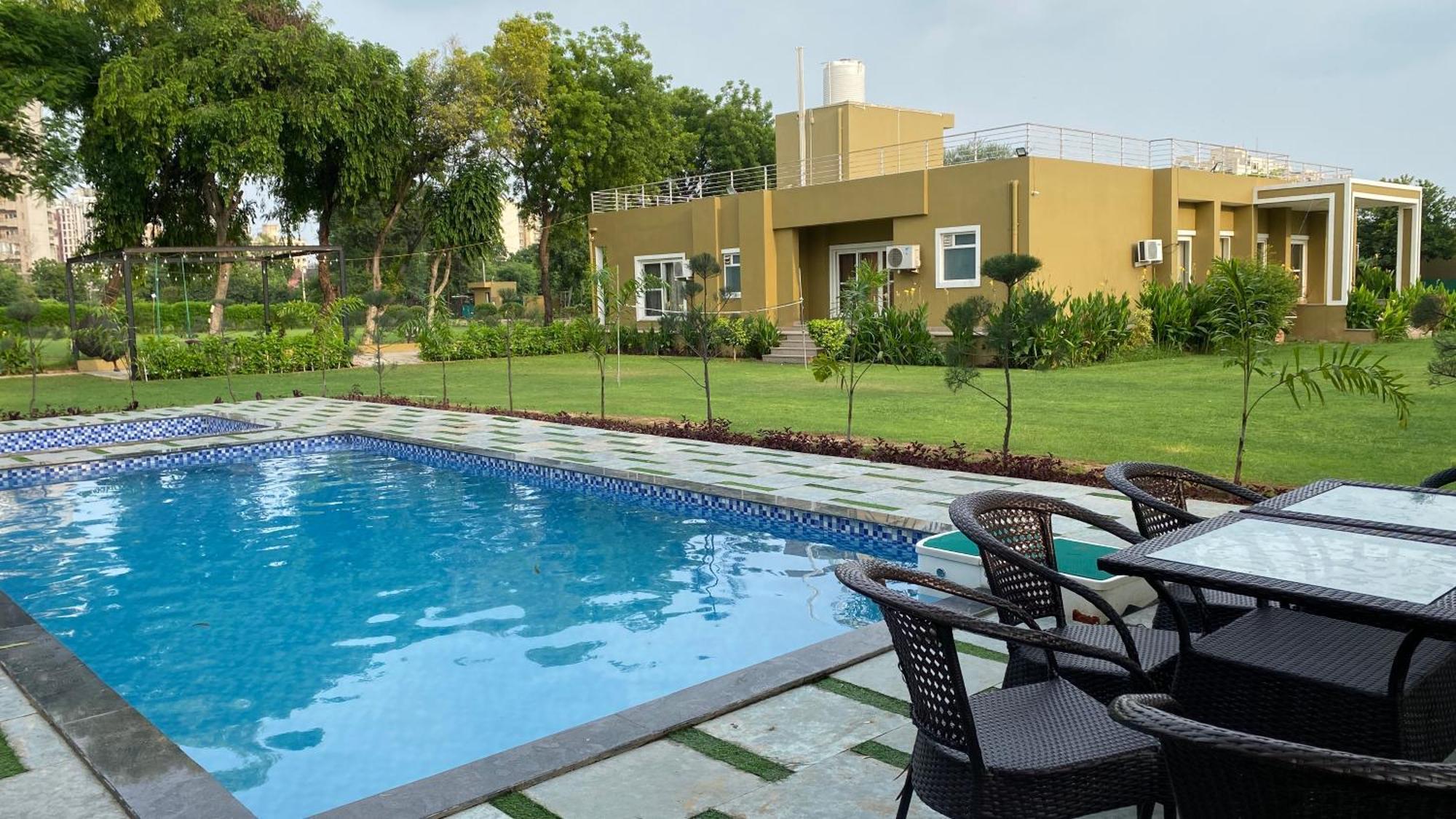 Raas Vilas - Boutique Farm House With Pool Tāoru 外观 照片