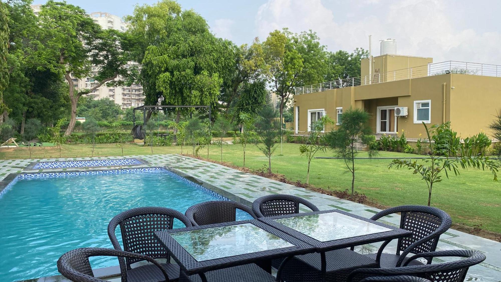 Raas Vilas - Boutique Farm House With Pool Tāoru 外观 照片