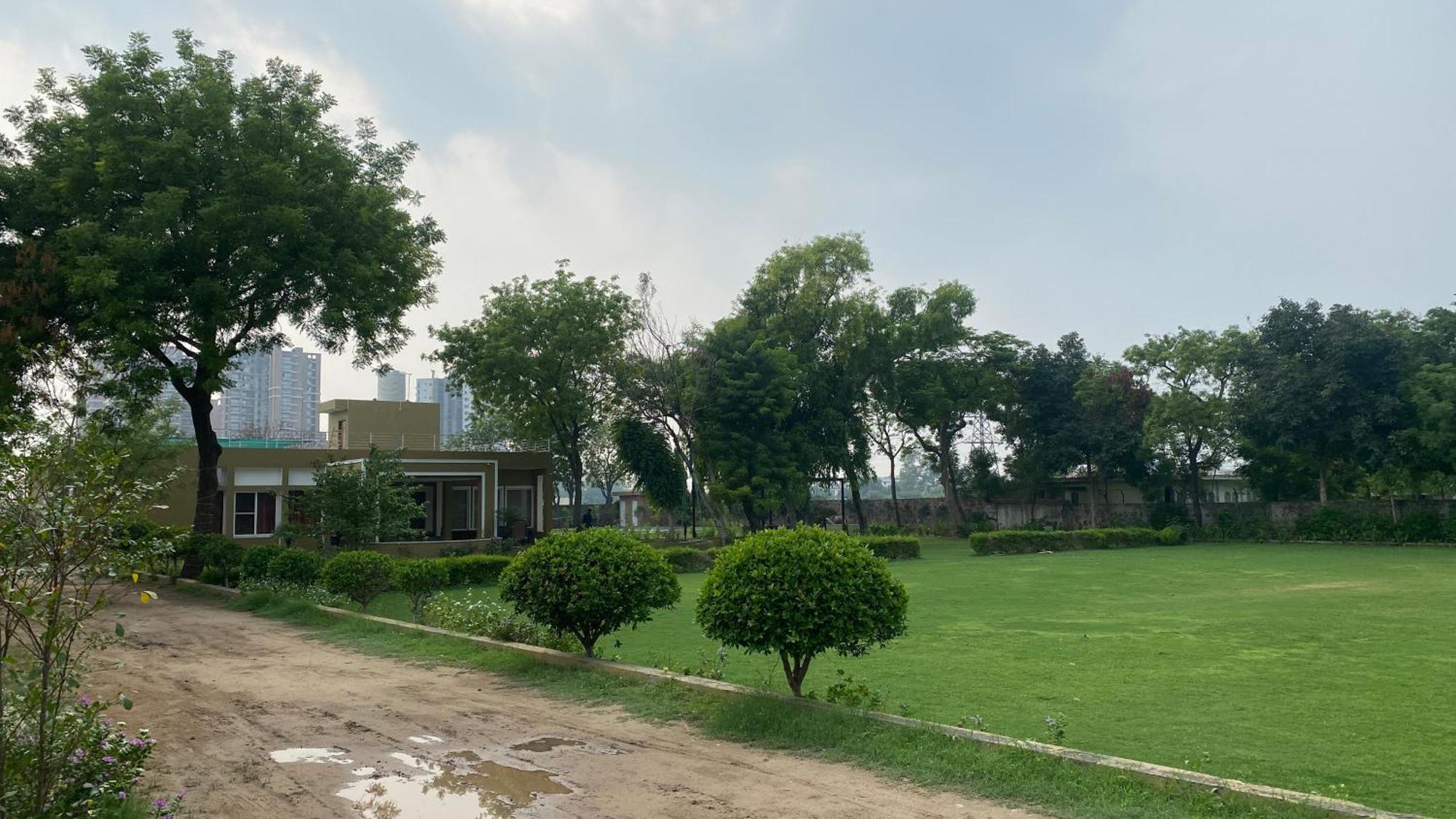 Raas Vilas - Boutique Farm House With Pool Tāoru 外观 照片