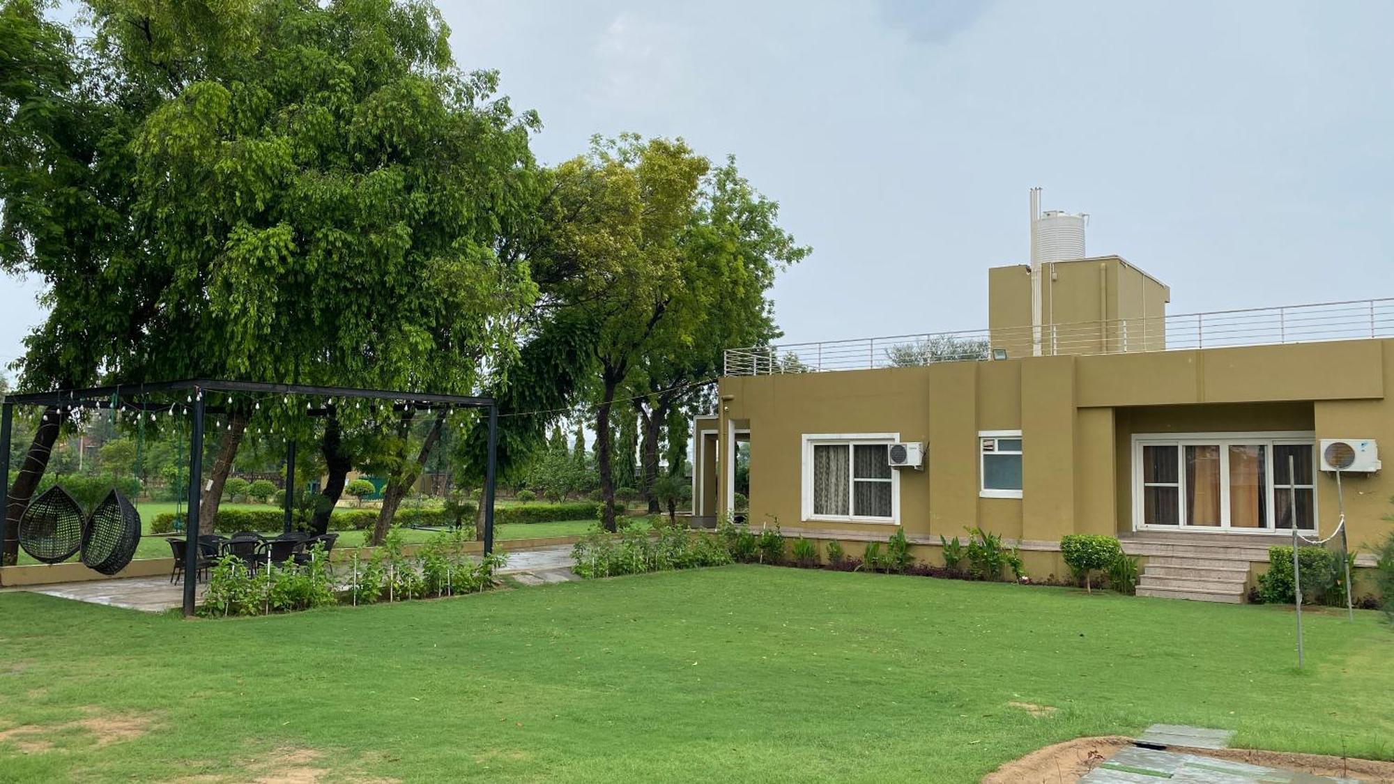Raas Vilas - Boutique Farm House With Pool Tāoru 外观 照片