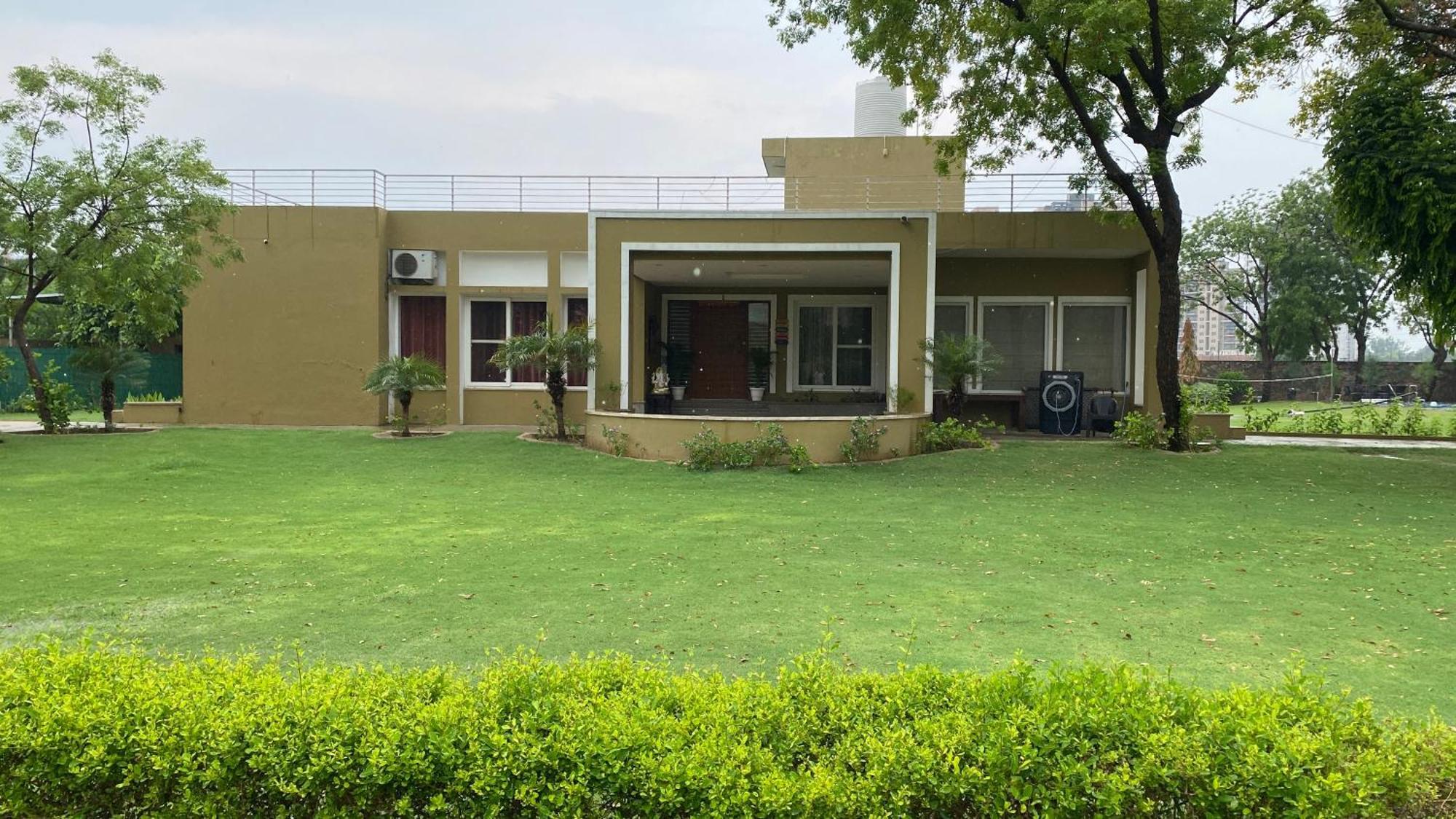 Raas Vilas - Boutique Farm House With Pool Tāoru 外观 照片
